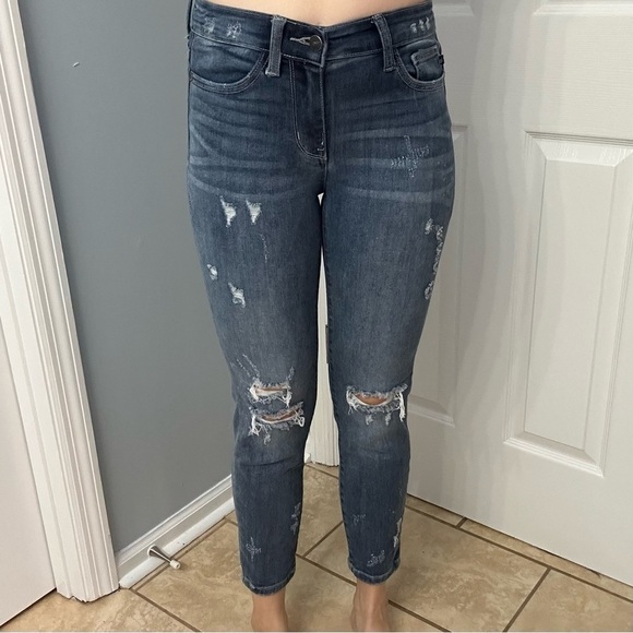 Judy Blue Jeans Skinny Distressed Ripped Relaxed Fit Denim Cotton Size 5 27 - Picture 1 of 7
